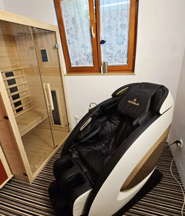Massagesessel ASTARIJA AJ-600 in Schwarz-Weiß